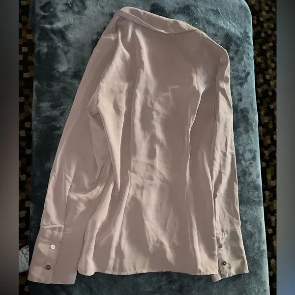 Abercrombie Closure Top in Brown Size Small - Image 6