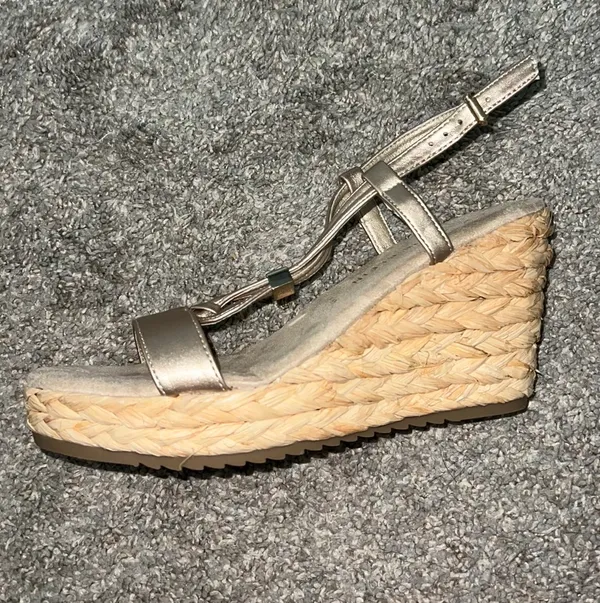 Good Wedge Heels - Image 4