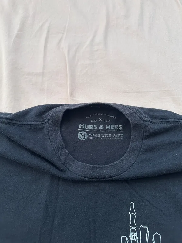 Hubs & Hers Black Graphic Short Sleeve T-Shirt Limited Edition Sz Medium - Image 3