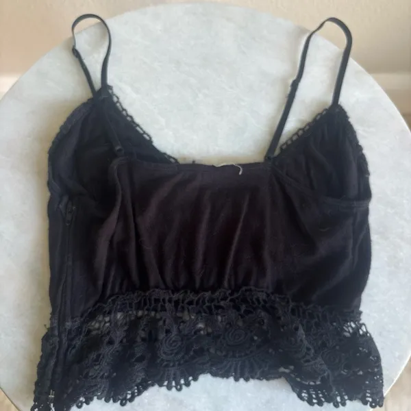 Ecote Black Lace Crop Top with Scalloped Trim - Image 2