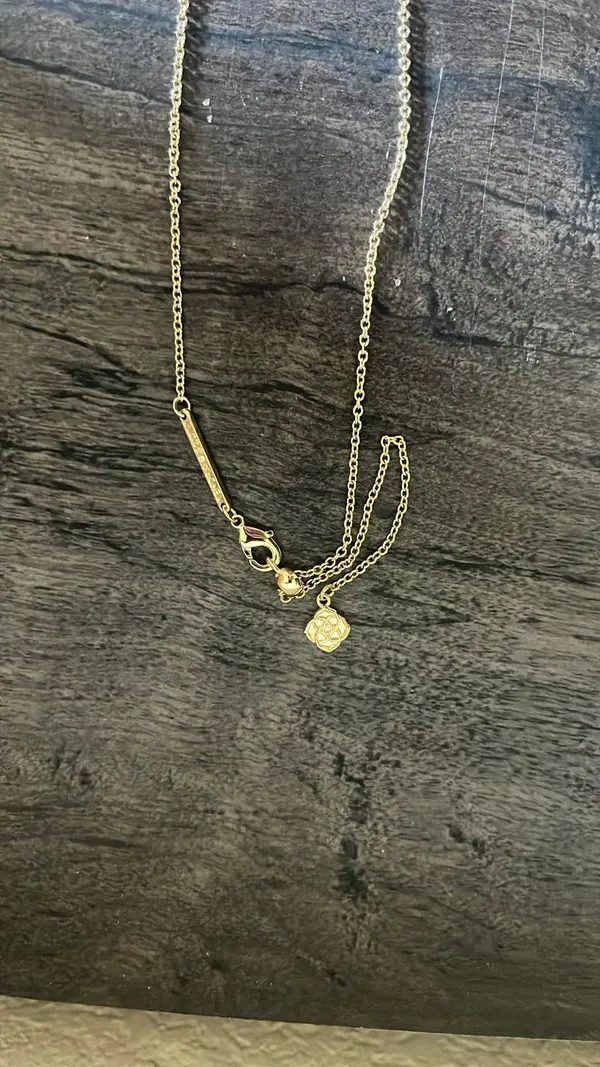 Kendra Scott Necklace Gold - Image 2