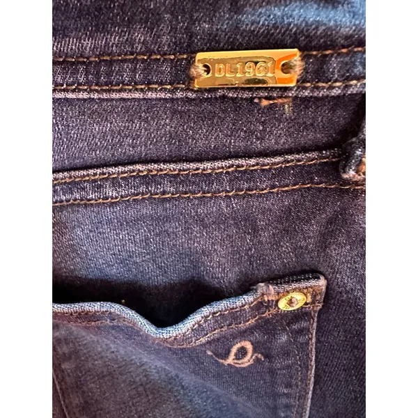 DL1961 Classic Medium Wash Skinny Jeans Casual Everyday Denim‎ - Image 5