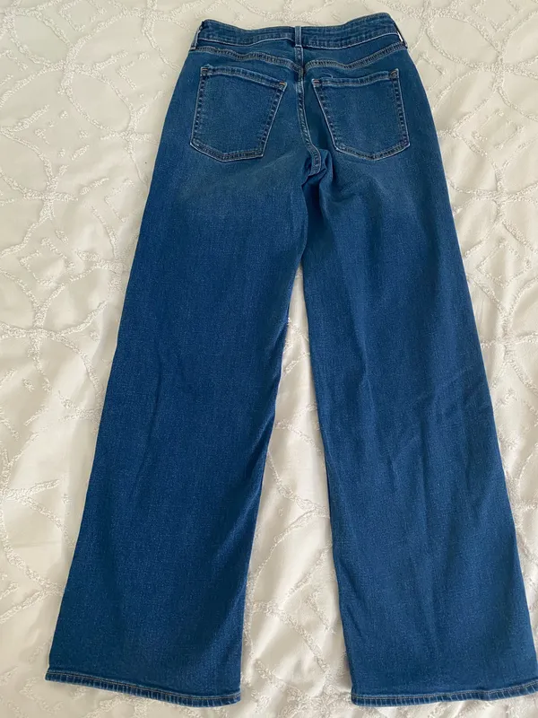Old Navy wide leg jeans - Image 2