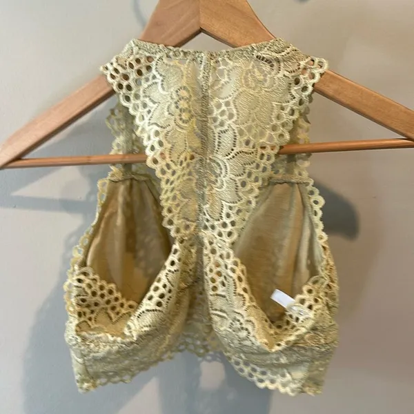 Listicle Medium Light Green Lace‎ Bralette - Image 8