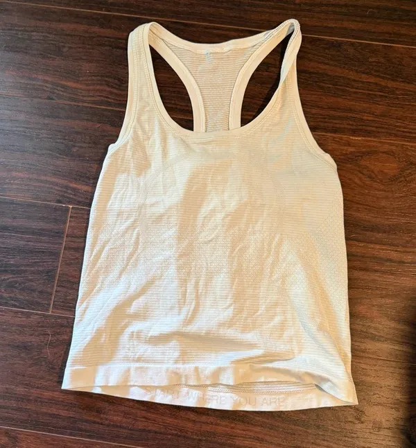 Lululemon size 4 Women's White Racerback Tank Top - Image 2