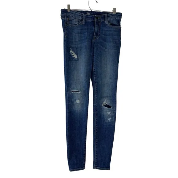 Gap True Skinny Distressed Jeans Size 0 / 25R Medium Wash EUC - Image 2