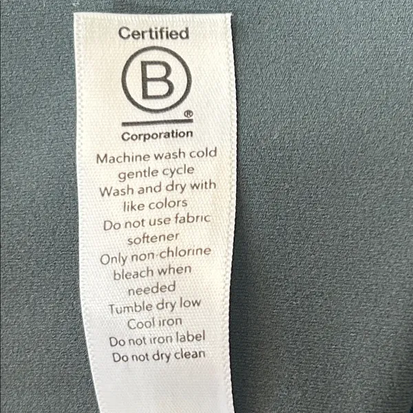 Athleta Women's Gray Joggers - Image 11