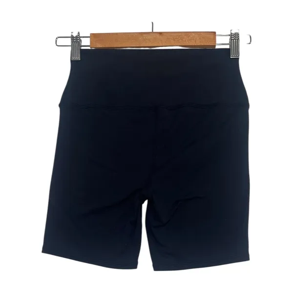 Alo Biker Shorts Womens Small Black Yoga Stretch Logo Athleisure Athletic Gym - Image 2