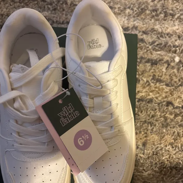 Wild Fable White Platform Sneakers – Women’s Size 6.5 – New - Image 3