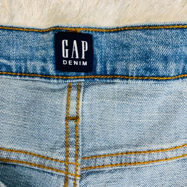 NWT Gap Stretch Light Wash Jean Shorts 3" Short Sz 34 - Image 6