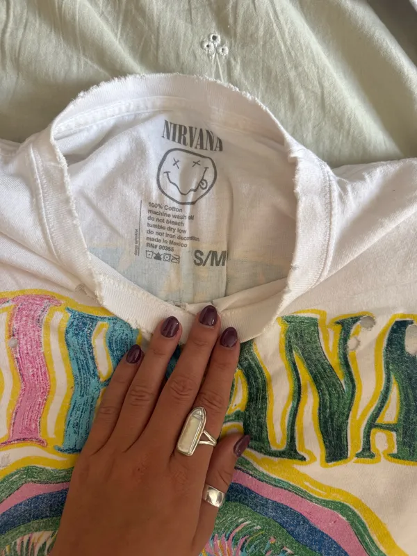 Urban outfitters graphic tee - Image 4
