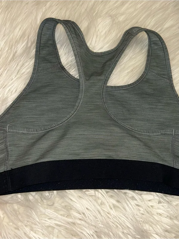 Nike sports bra - Image 2