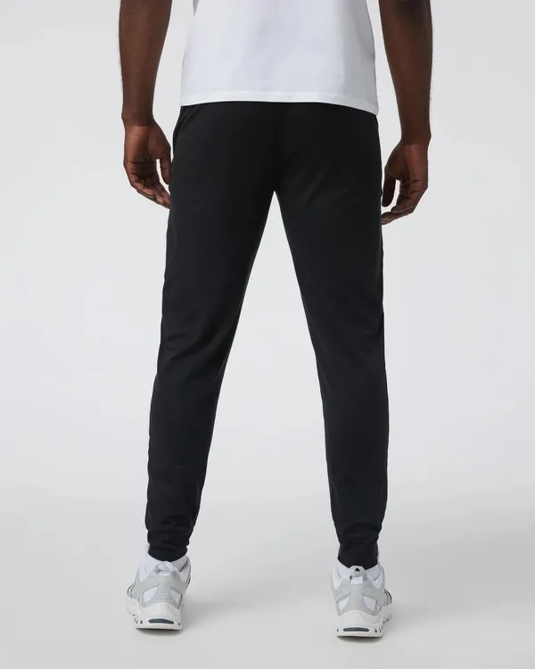 Vuori Large Ponto Performance Joggers in Black - Image 2