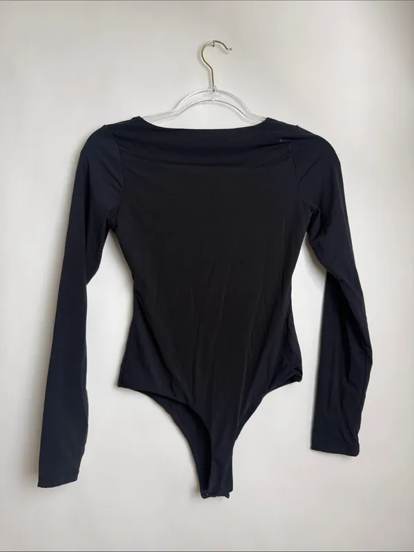 PUMIEY Black Scoop Neck Long Sleeve Bodysuit Smoke Cloud Collection Size Medium - Image 4
