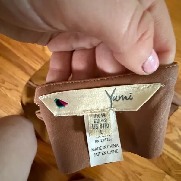 Yumi Kim Faux Leather A-Line Skirt Size 8/10 Brown Textured Back Zip Mini Skirt - Image 4
