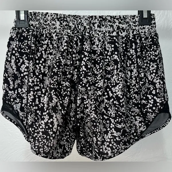 Lululemon Hotty Hot Short - Image 6
