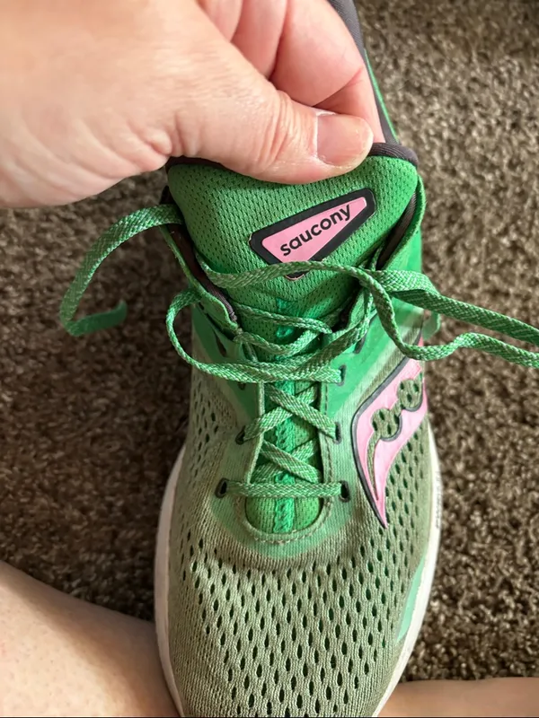 Saucony Women's Green Running Shoes with Pink Logo - Image 4