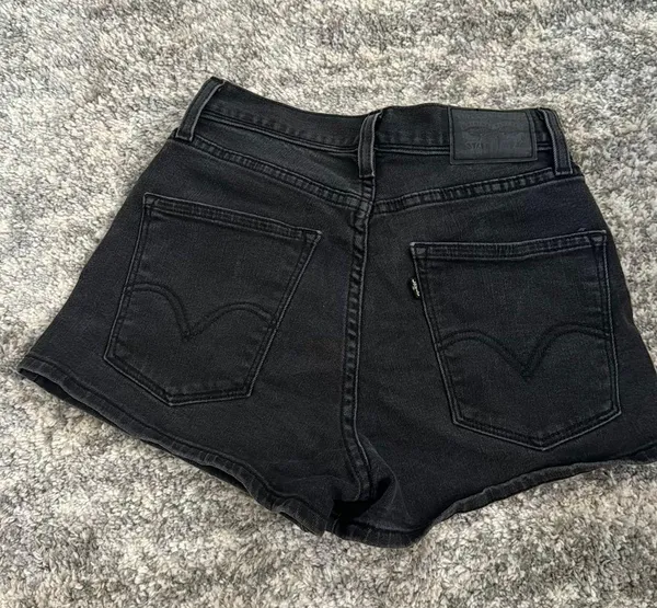 Levi’s Shorts - Image 2