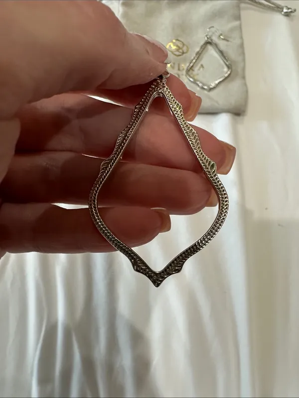 Kendra Scott “Sophee Drop” Silver Open Teardrop Filigree Earrings - Image 5