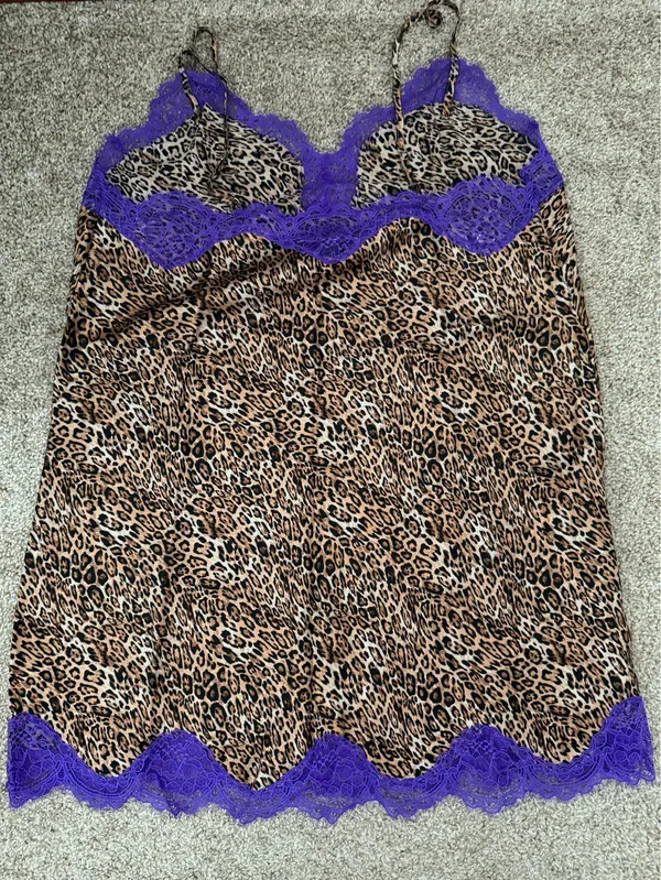 Victoria’s Secret silk slip dress/nightgown - Image 7