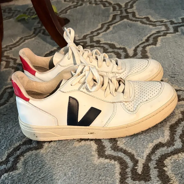 Veja woman or Men's White VEJA with Black& Red accents - Image 7