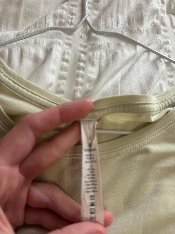 Lululemon shirt - Image 4