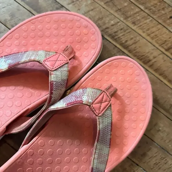 Vionic pink sequin strappy ortho comfortable size 9.5 sandals - Image 3