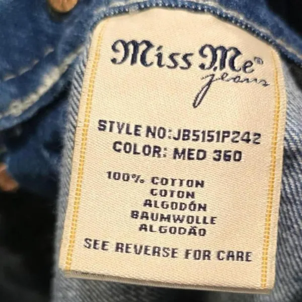 Women's‎ Y2K Miss Me Boyfriend Capri's 25 - Image 2