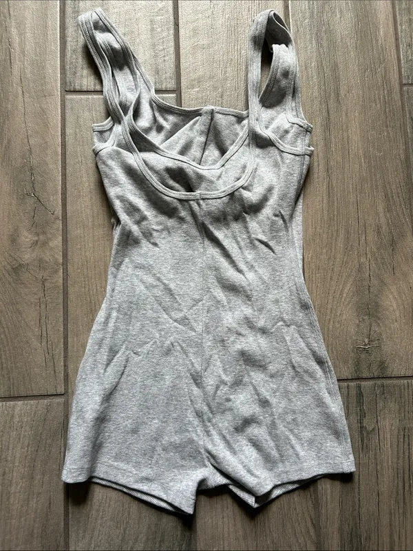 GRLFRND Gray Sleeveless Button-Front Romper Bodysuit - Image 4