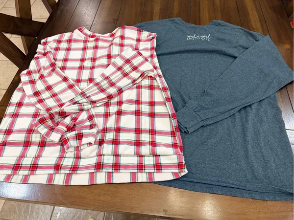 Auden Plaid Sleep Top L & Gildan Mama Bear Long Sleeve Shirt Bundle 2pc - Image 4