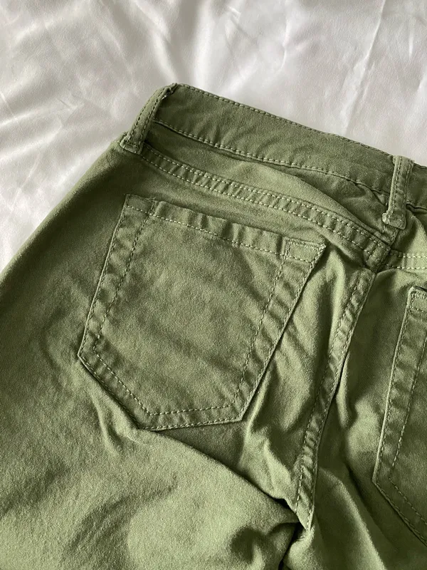 Olive Green Low Rise Cargo Jeggings - Image 5