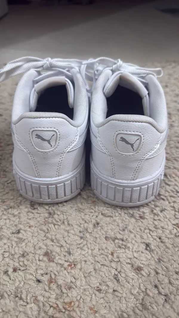 Puma Sneakers Women’s 8.5 - Image 2