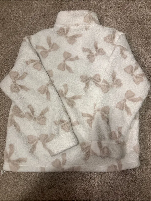 Cozy Cream Mock Neck Fleece with Bow Print - Image 5
