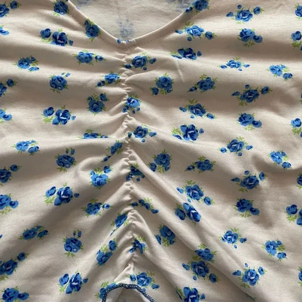 Romwe Crop Top White Blue Size Small New - Image 2