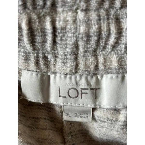 Ann Taylor LOFT Women's Terry Shorts Size XL –‎ Gray/Beige Stripe - Image 4