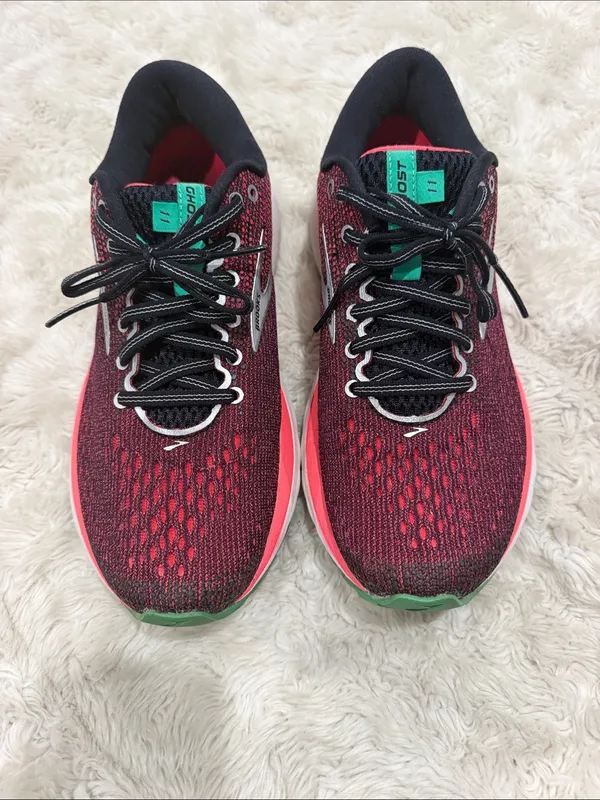 Brooks Ghost 11 Women's Running Shoes in black with vibrant pink size 8 - Image 2