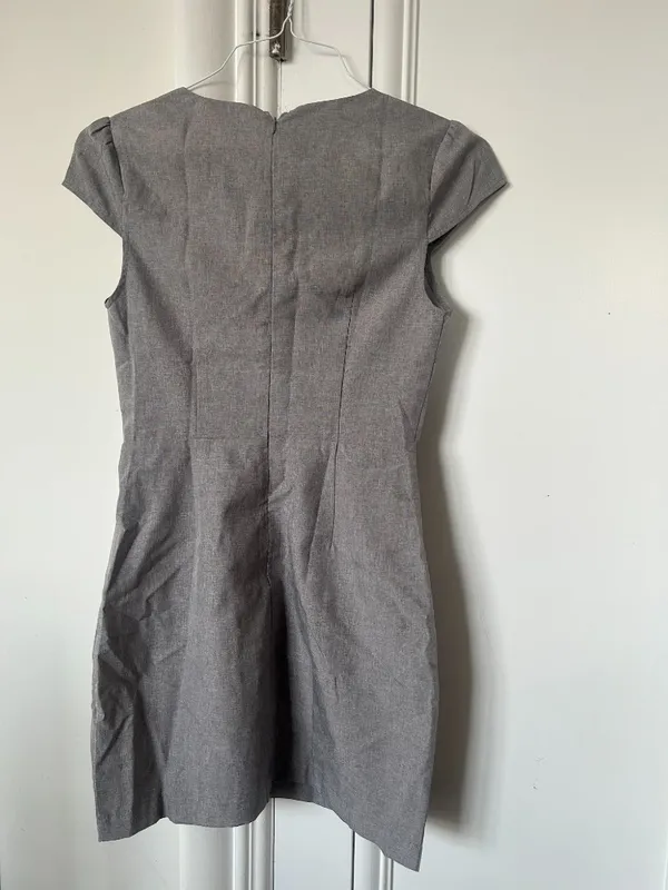 Boutique NWOT RIHOAS Gray Cap Sleeve Mini Dress - Image 4
