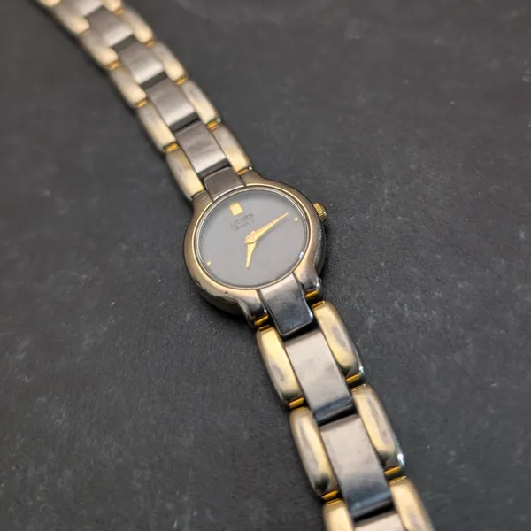 Ladies Citizen Watch Two Tone 5920-S76248 Needs New Battery - Image 9