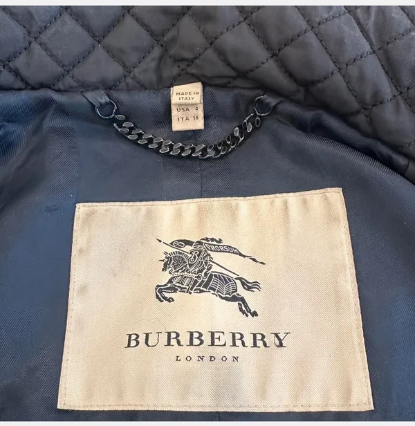 Burberry Black Quilted belted trench coat size 4 - Image 7