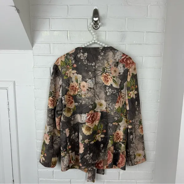 Kate & Mallory Faux Suede Floral Jacket Size M - Image 9