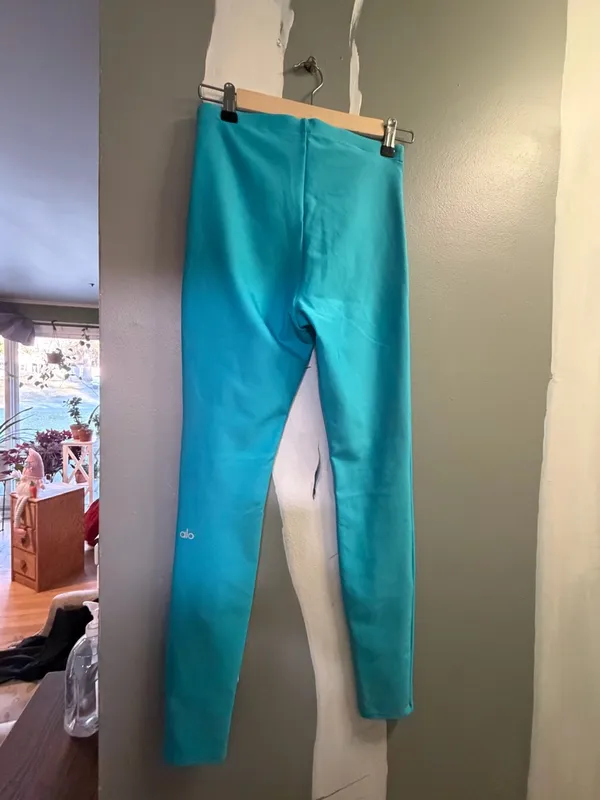 Alo Yoga Bright Aqua High-Rise Airlift Leggings with Front Zip - Image 5