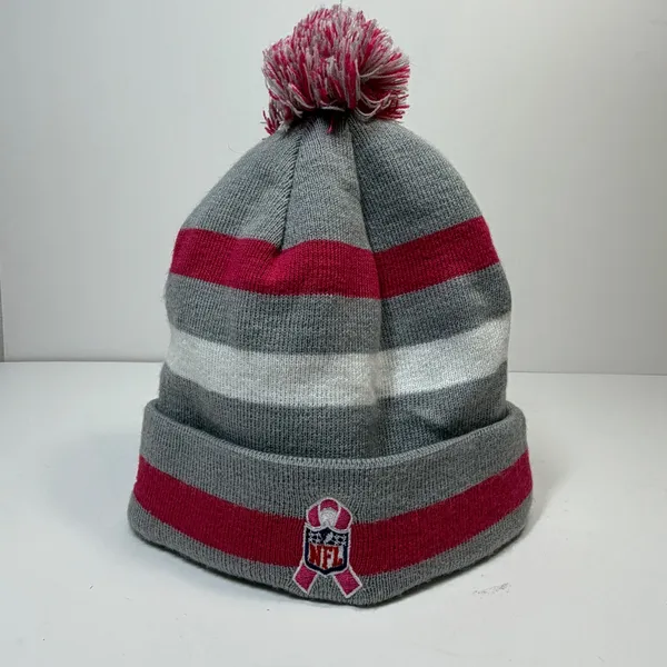 Green Bay Packers New Era Beanie Womems Gray Pink Breast Cancer Awareness Pom - Image 2