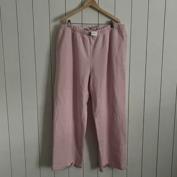 Skims Cotton Fleece Classic Straight Leg Sweatpant Cherry Blossom Pink - Image 4