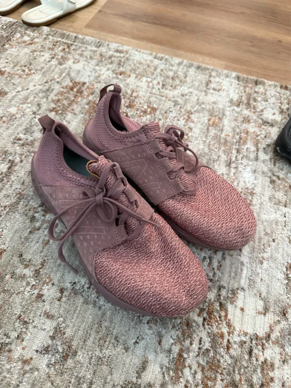 New Balance Sneakers Women’s - Image 2