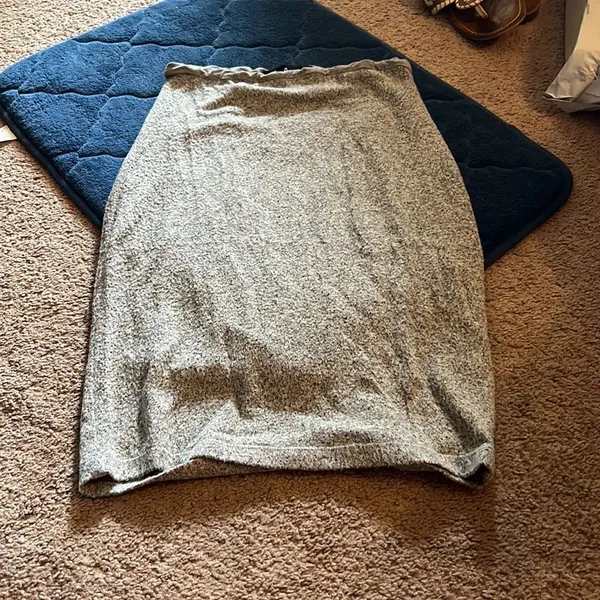 ‎Lulus small grey skirt - Image 2
