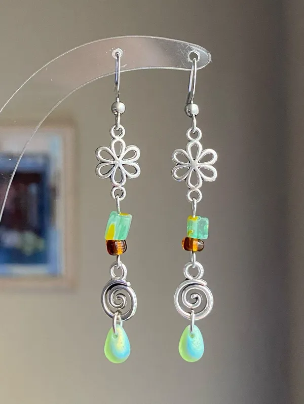 Handmade quality glass beads & flower fairy boho cottage whimsical dangle earrings & necklace set💐🍃 - Image 10