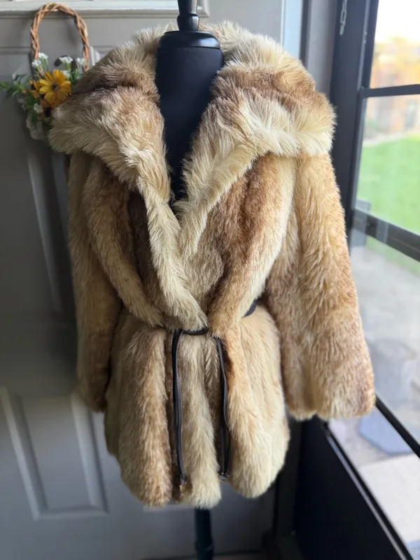 Vintage Tissavel France Gino Rossi faux fur collared belted coat, size medium - Image 7