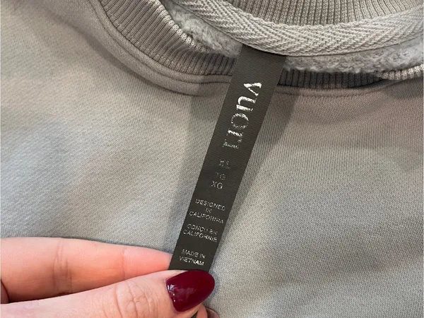 Vuori Restore Cropped Sweatshirt Size XL - Image 3