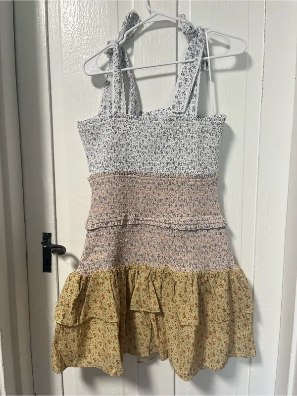 NWT Anthropologie Free the Roses Sleeveless smocked Floral mini dress Med - Image 5