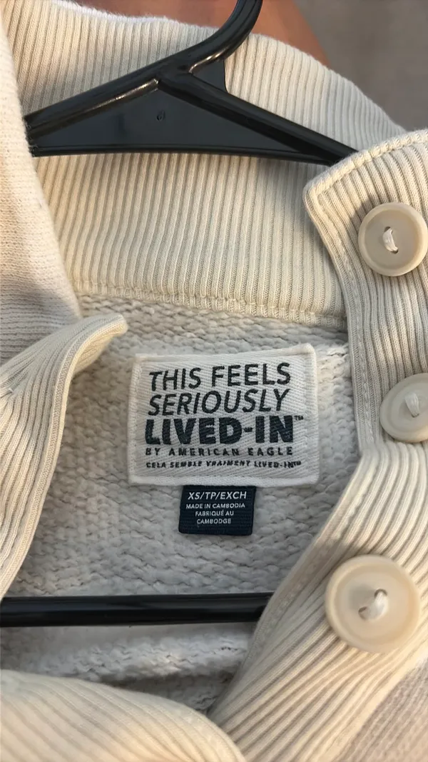 American Eagle Sweater - Image 2
